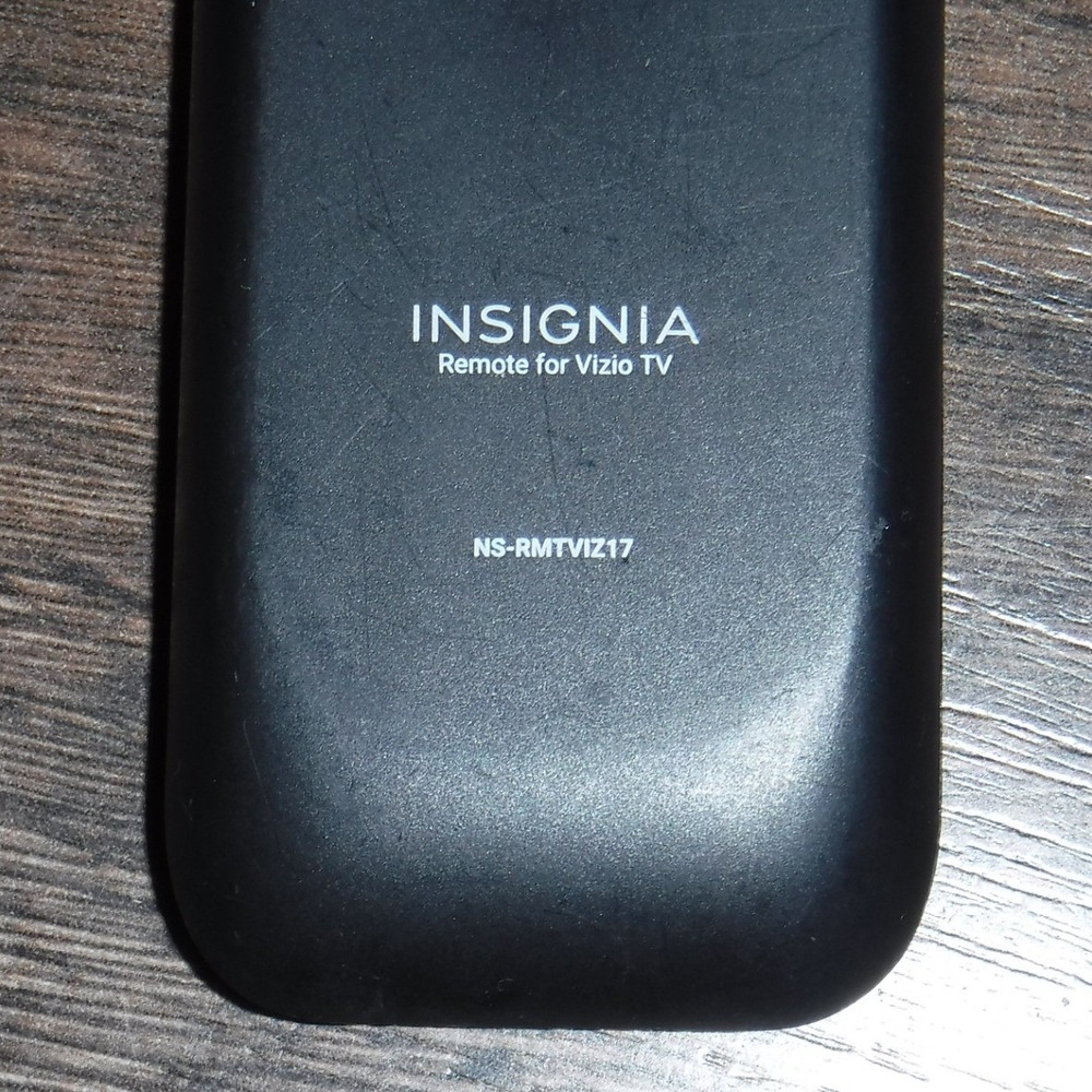 Insignia Remote for Vizio TV NS RMTVIZ17 Replacement Universal Control - Picture 3 of 4